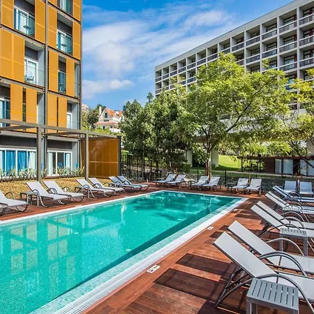 Pestana Casino Апарт-отель