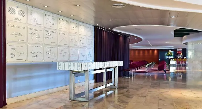 Pestana Casino מלון דירות פונשל